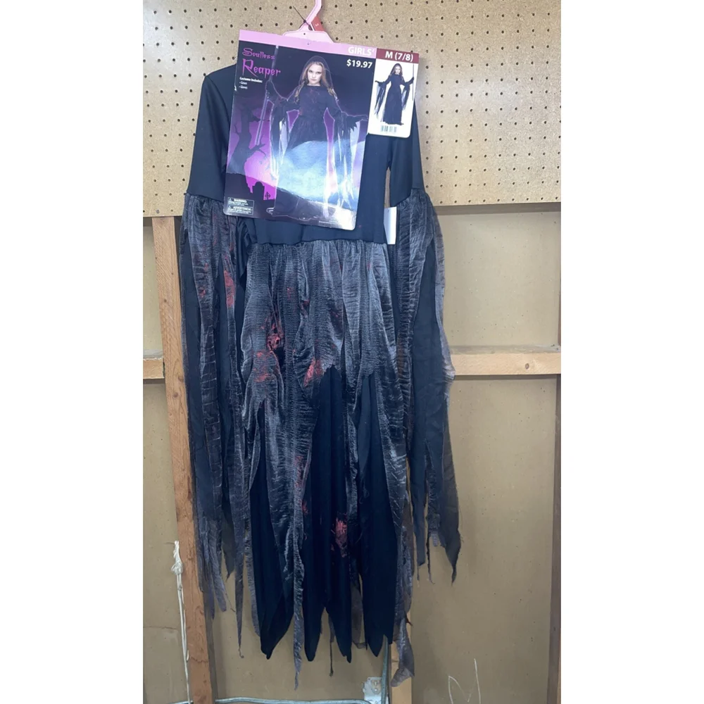 Soulless Reaper Girl's Halloween Costume Size M(7/8) NWT